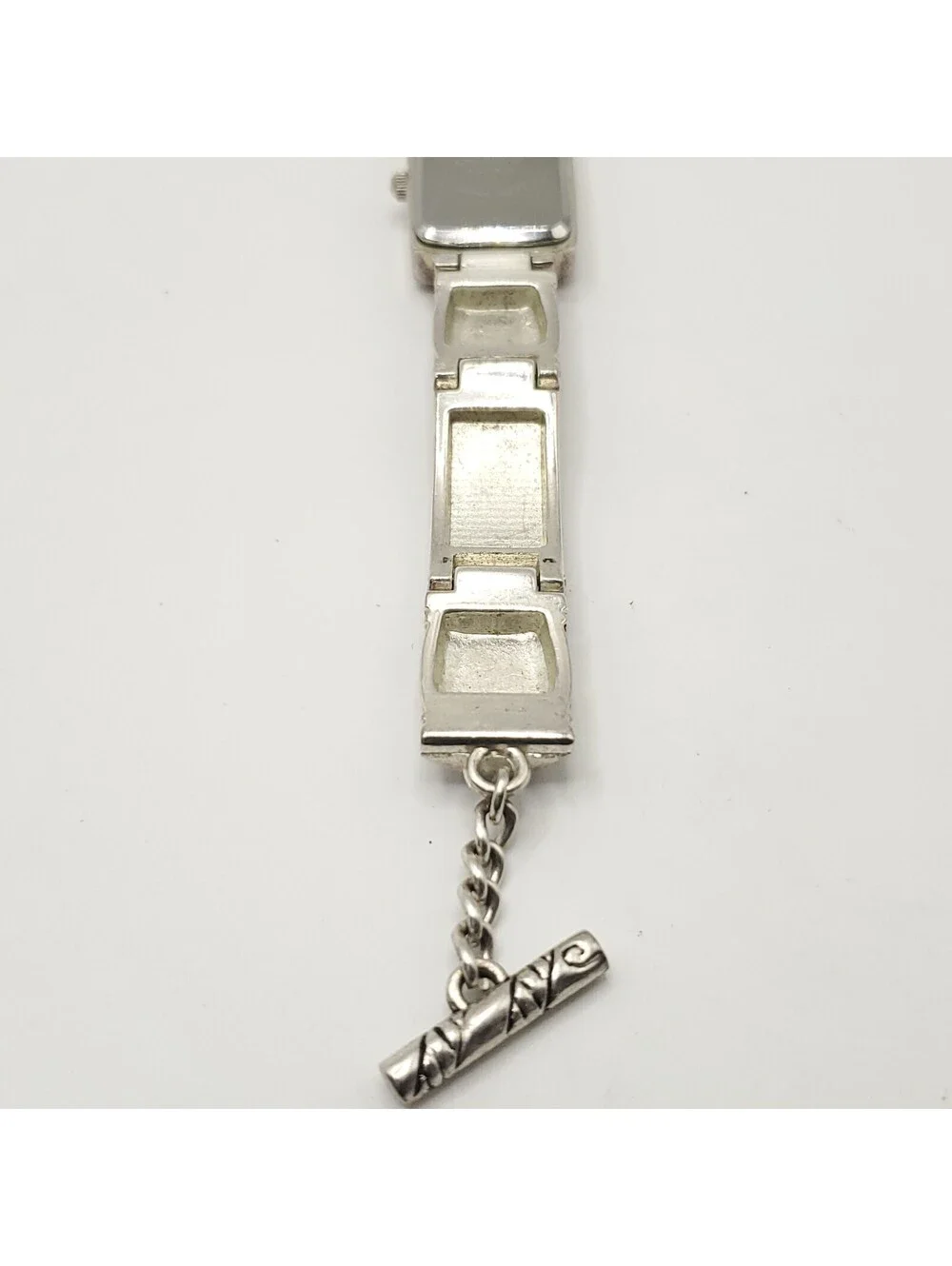 Geneva Platinum Silver Tone Quartz Toggle Band Womens Watch 19mm New Battery